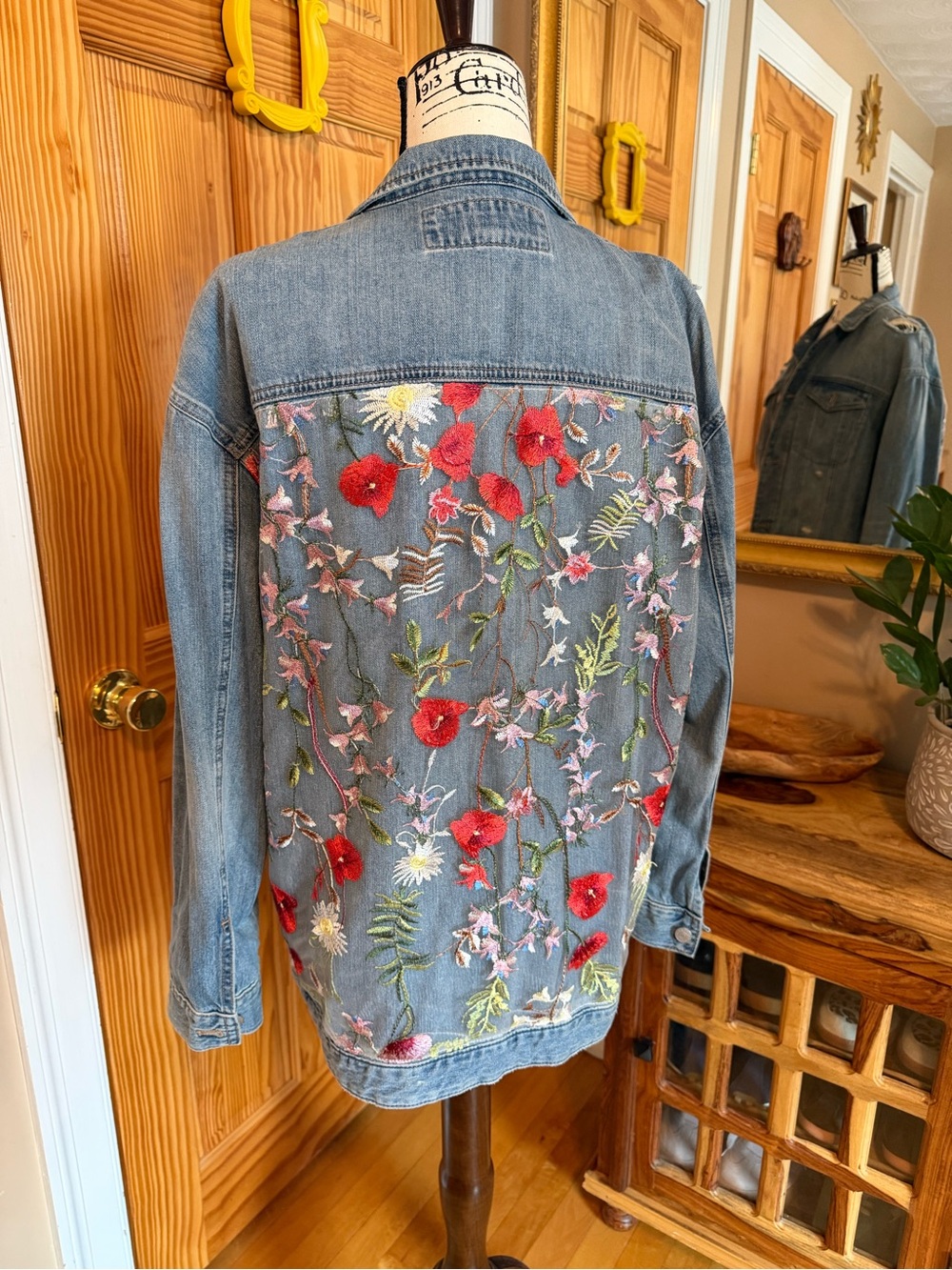 Express Embroidered Stretch Jean Jacket in Light Wash Floral Mesh Back. M/L